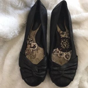 Born ballet flats NWOT!!